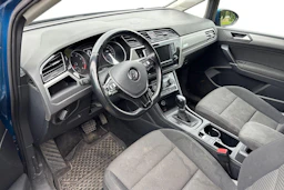 sininen Volkswagen Touran 2016 kuva 3.