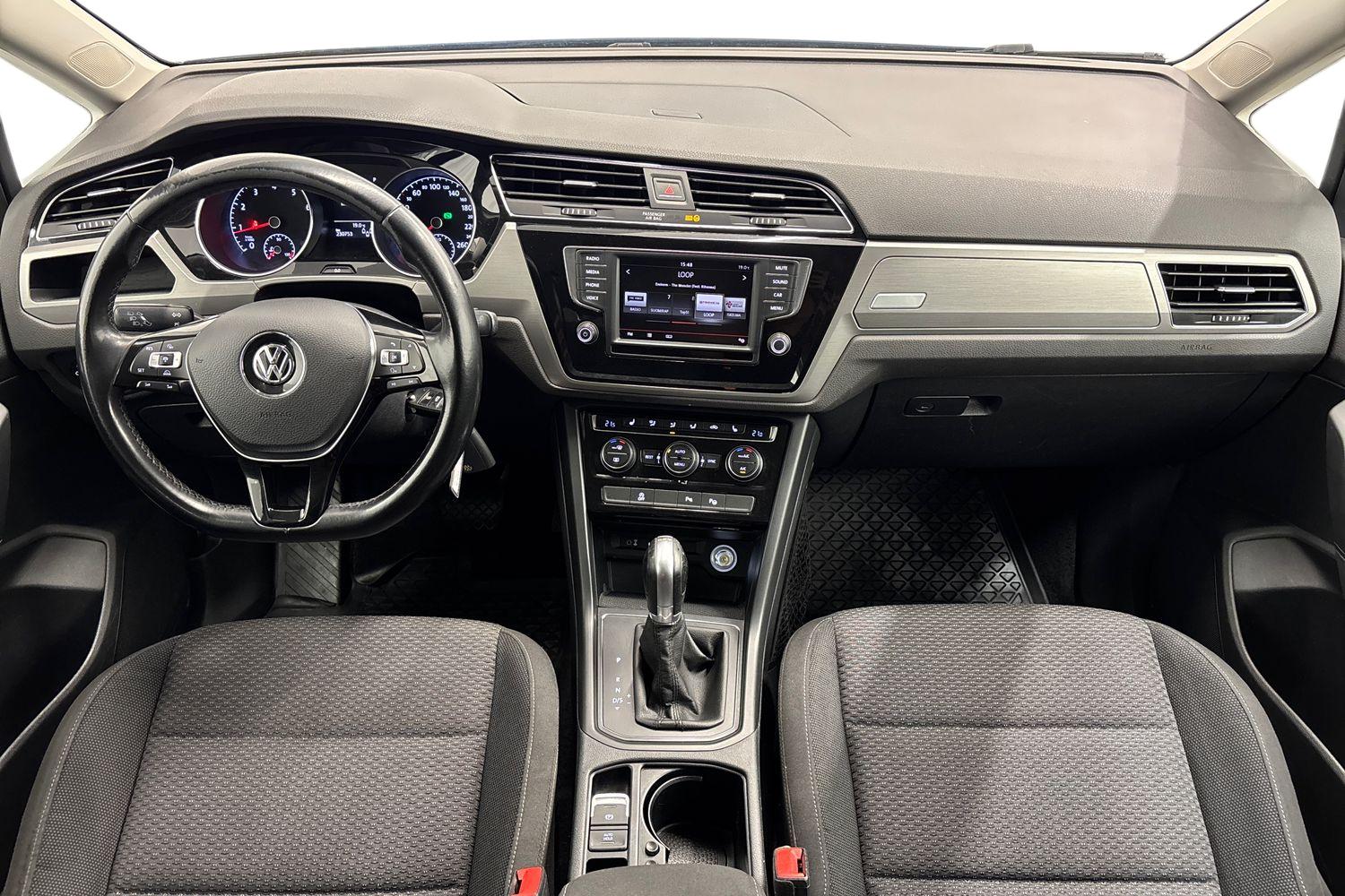 Volkswagen Touran 2016, kuva 7/24