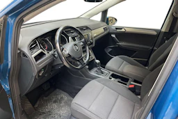 sininen Volkswagen Touran 2016 kuva 8.