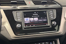 valkoinen Volkswagen Touran 2016 kuva 23.