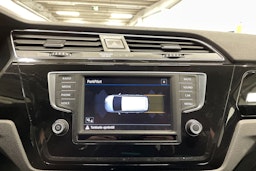 ruskea (beige) Volkswagen Touran 2017 kuva 15.