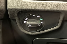 ruskea (beige) Volkswagen Touran 2017 kuva 18.