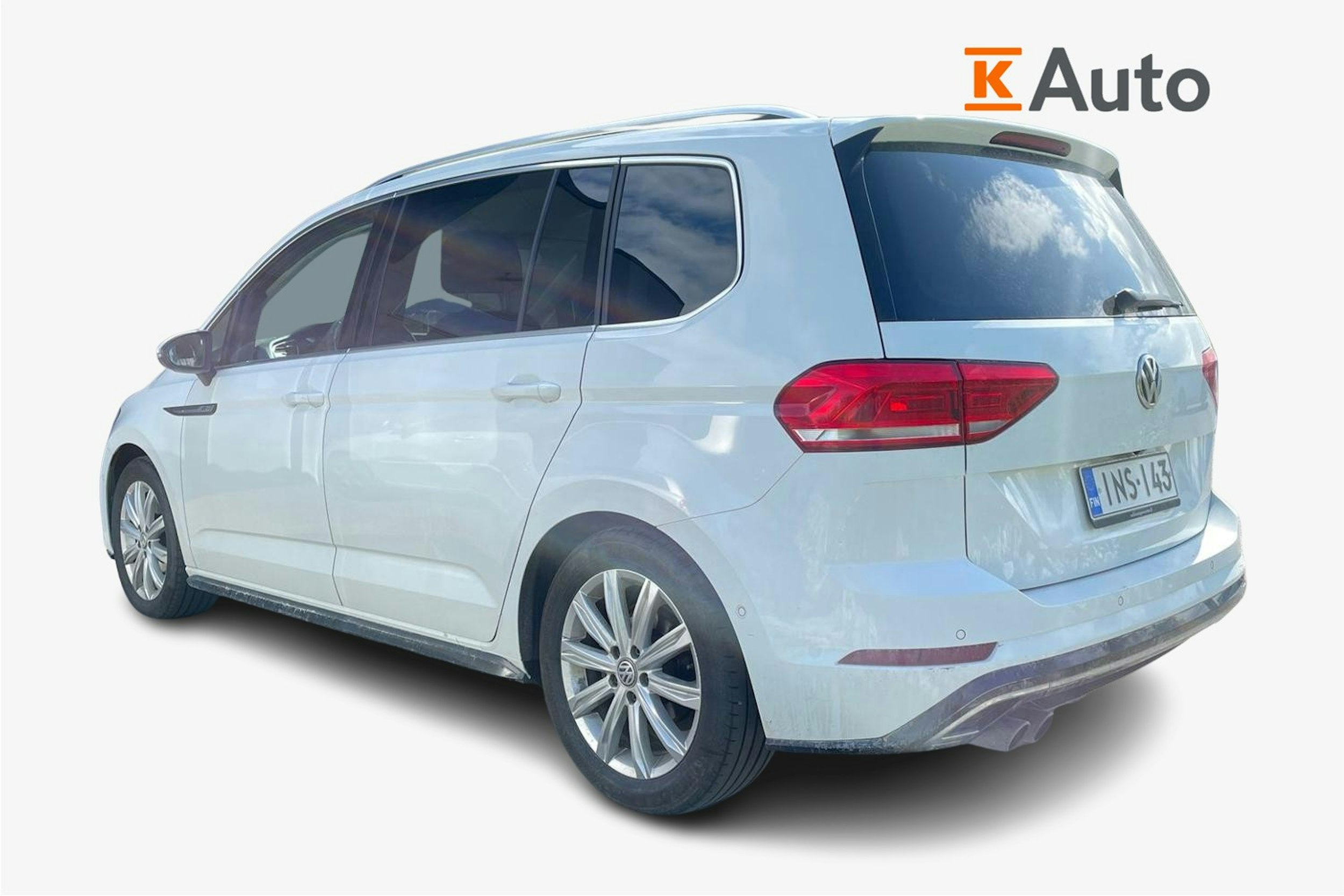 valkoinen Volkswagen Touran 2017 kuva 2.