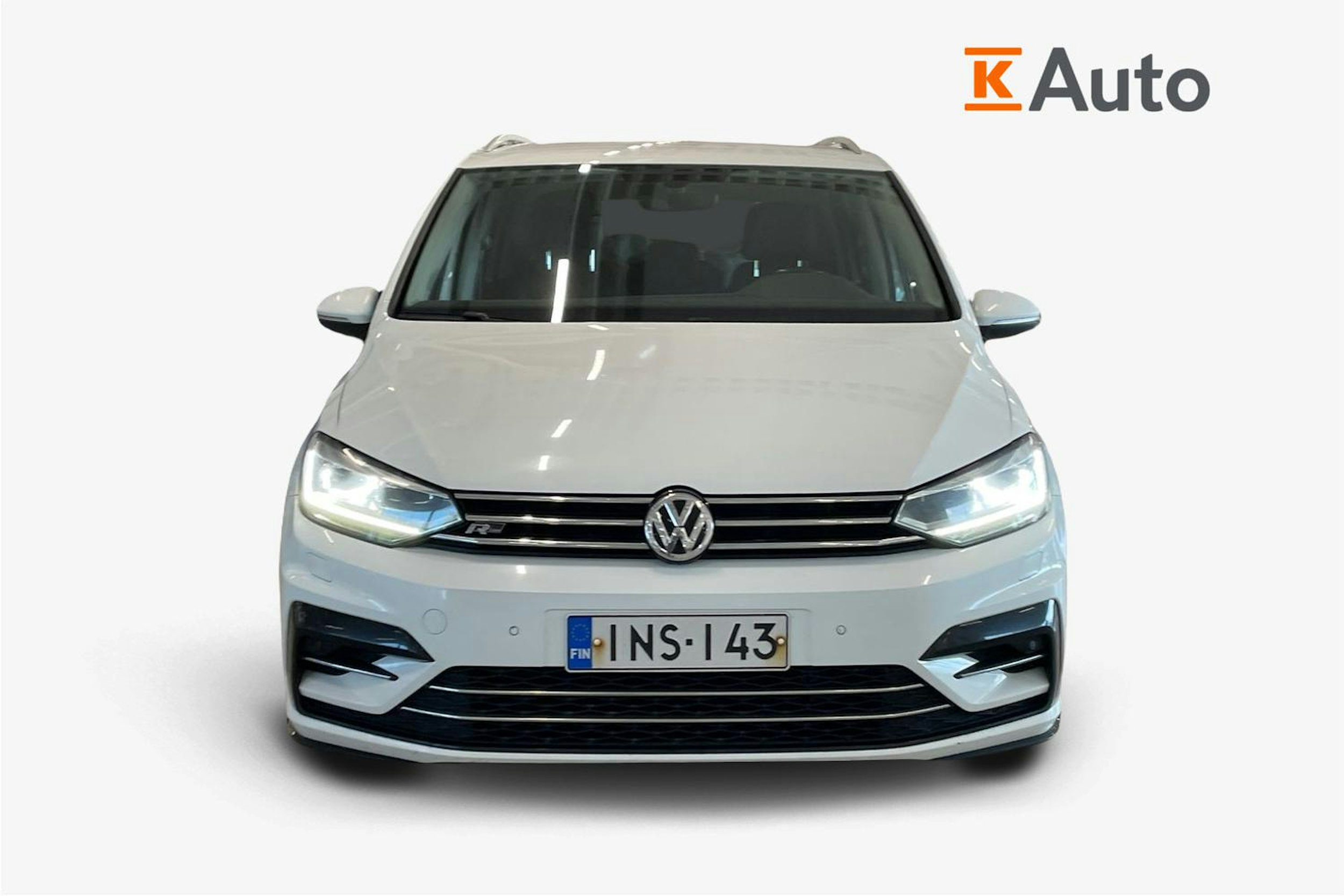 valkoinen Volkswagen Touran 2017 kuva 5.
