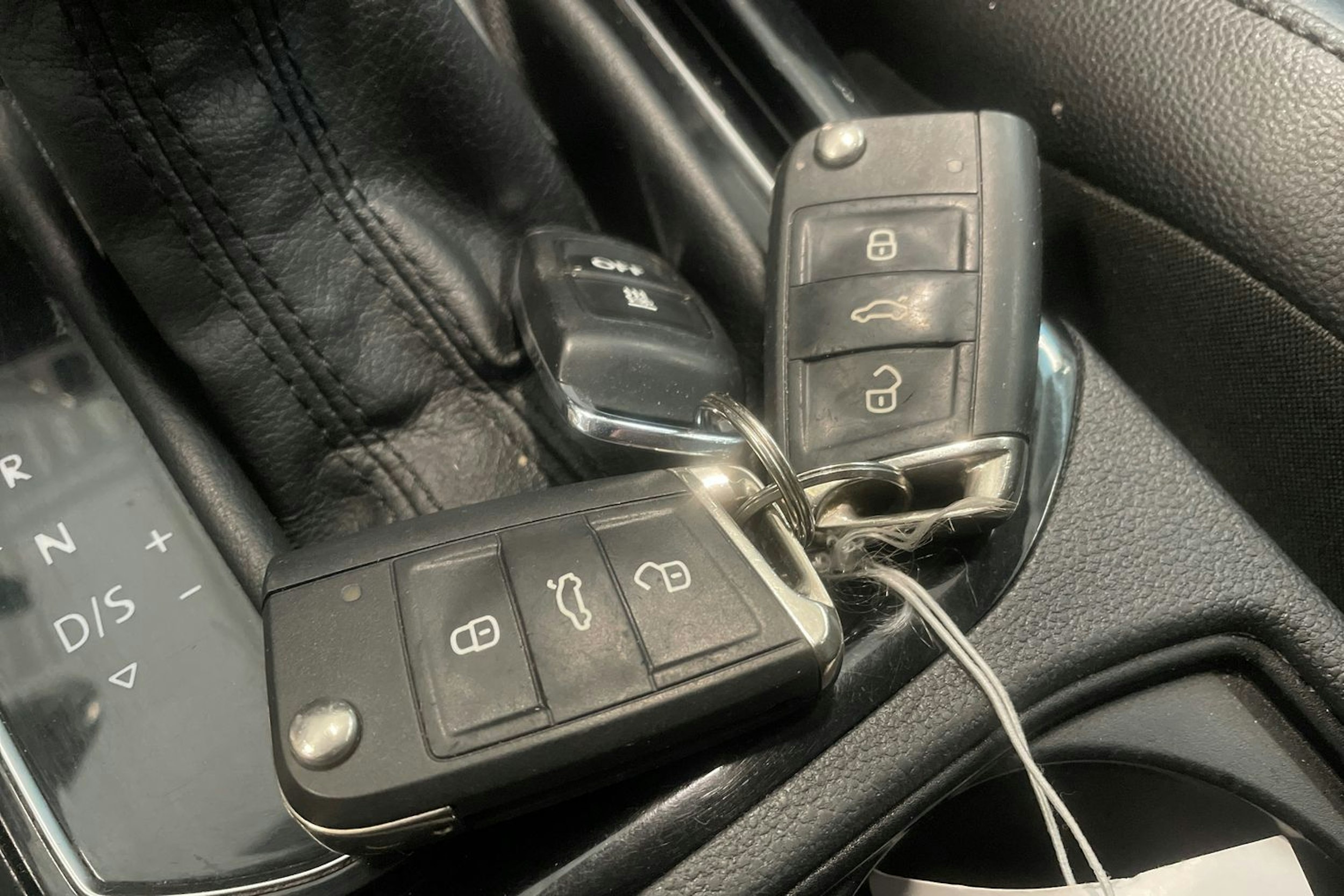 valkoinen Volkswagen Touran 2017 kuva 30.