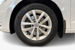 valkoinen Volkswagen Touran 2017 kuva 11.