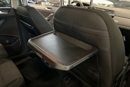 valkoinen Volkswagen Touran 2017 kuva 30.