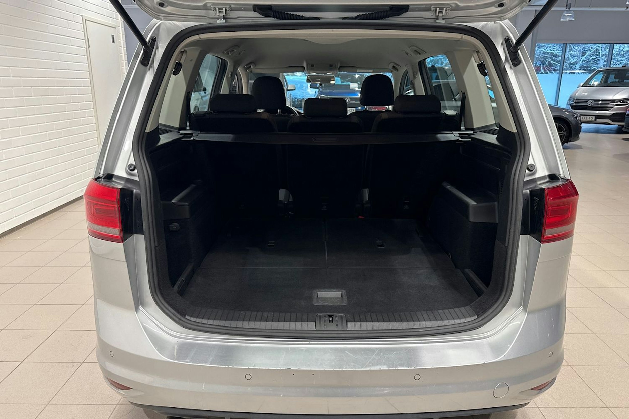 hopea Volkswagen Touran 2017 kuva 12.