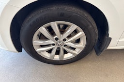 Valkoinen Volkswagen TOURAN 2017 kuva 13.