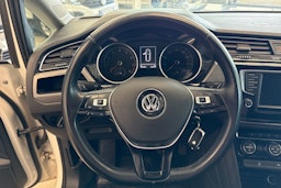 Valkoinen Volkswagen TOURAN 2017 kuva 14.