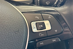Valkoinen Volkswagen TOURAN 2017 kuva 16.