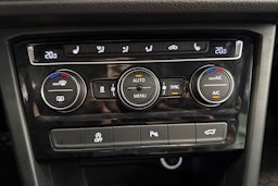Valkoinen Volkswagen TOURAN 2017 kuva 22.