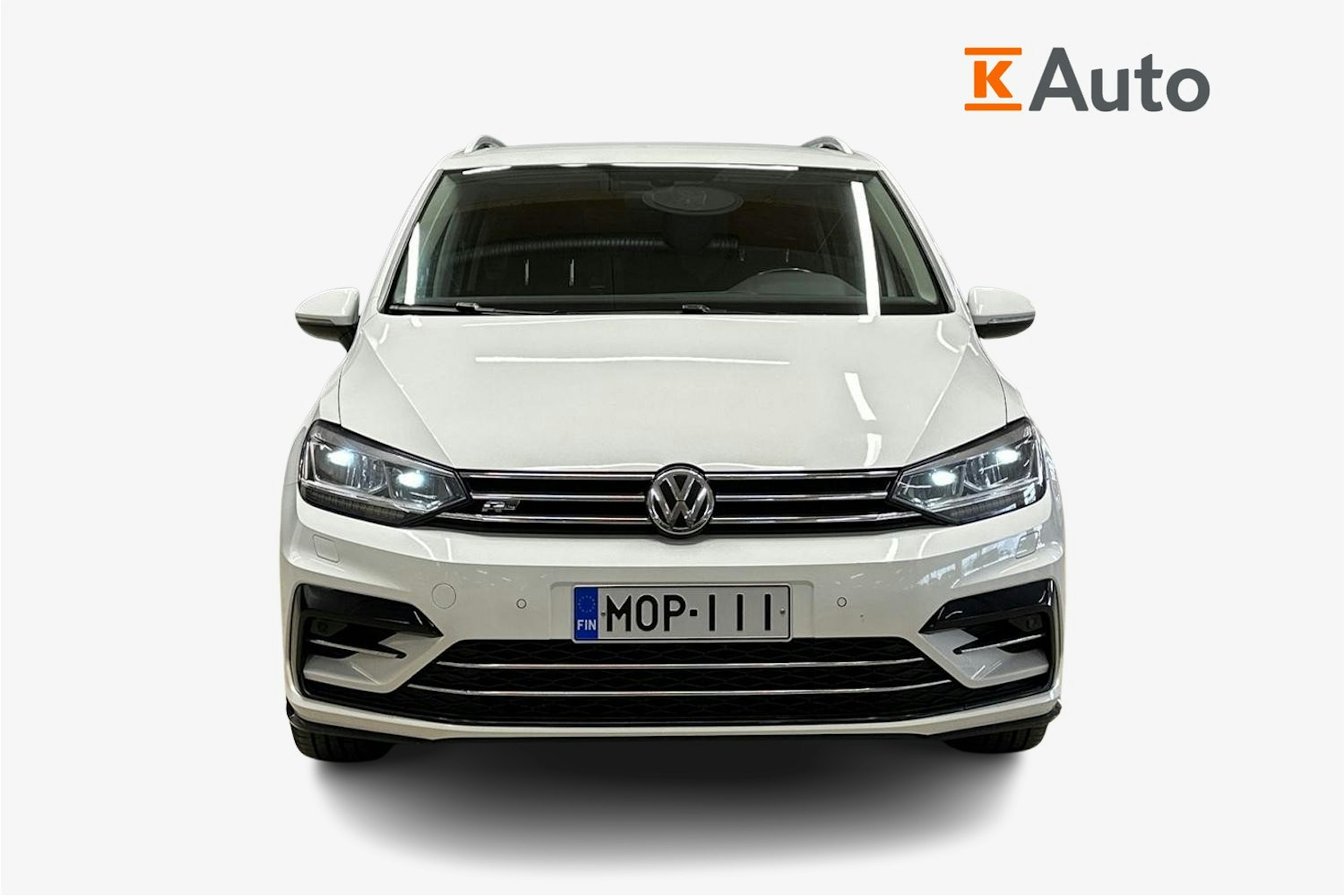 valkoinen Volkswagen Touran 2017 kuva 5.