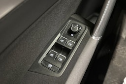 valkoinen Volkswagen Touran 2017 kuva 28.
