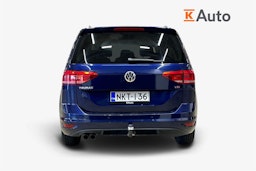 sininen Volkswagen Touran 2017 kuva 3.