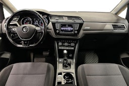 sininen Volkswagen Touran 2017 kuva 7.