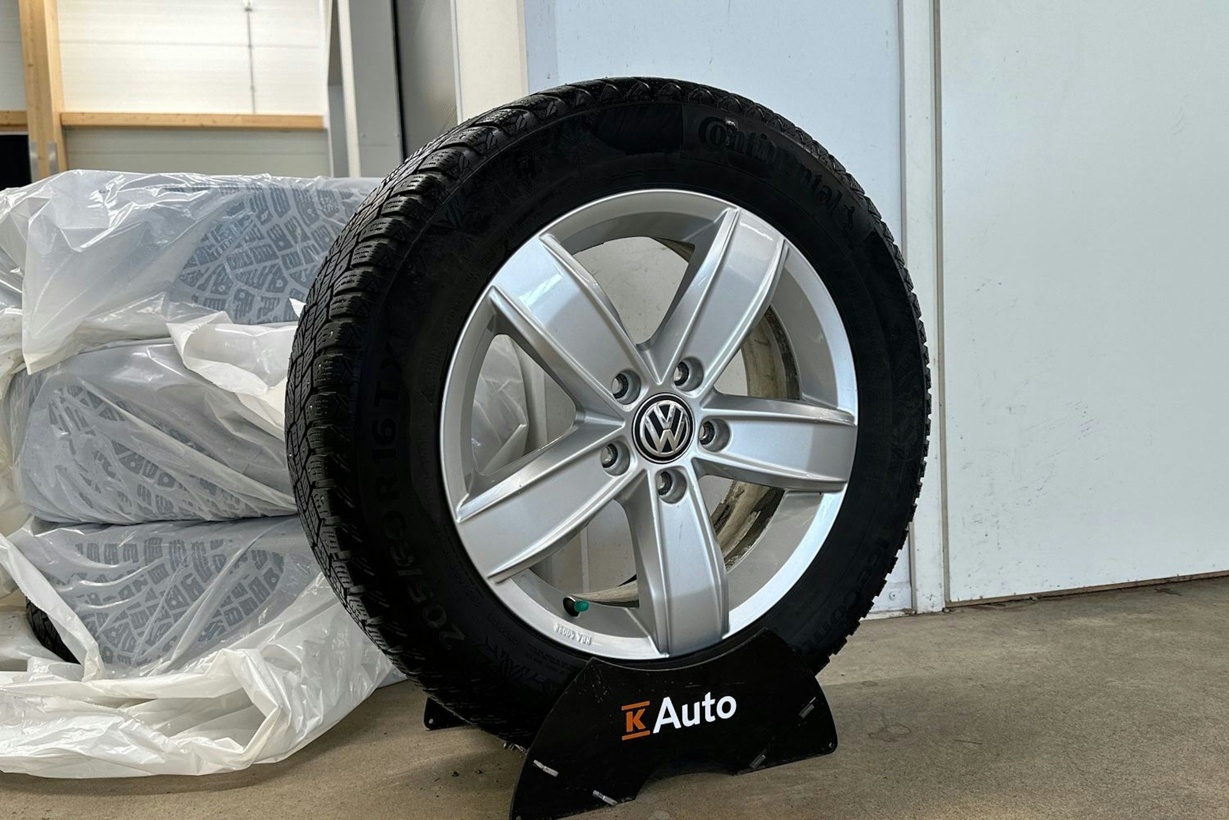 sininen Volkswagen Touran 2017 kuva 10.