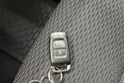 sininen Volkswagen Touran 2017 kuva 22.
