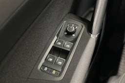sininen Volkswagen Touran 2017 kuva 27.