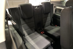 sininen Volkswagen Touran 2017 kuva 30.