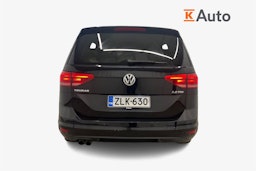 musta Volkswagen Touran 2017 kuva 3.