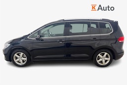 musta Volkswagen Touran 2017 kuva 5.