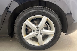 musta Volkswagen Touran 2017 kuva 9.