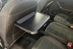 musta Volkswagen Touran 2017 kuva 19.