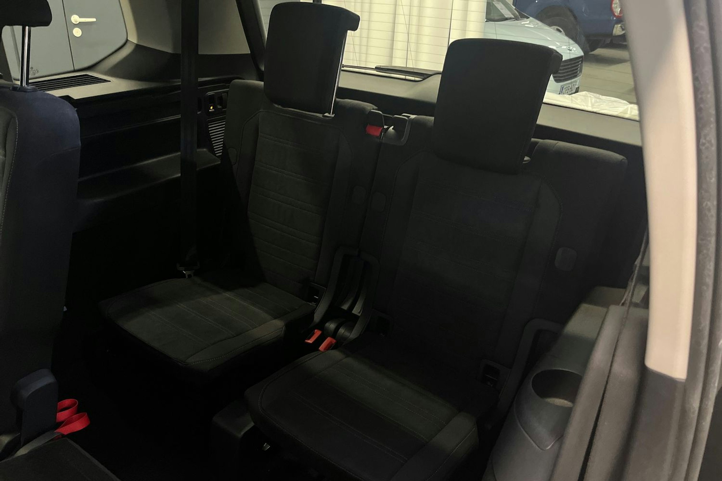 musta Volkswagen Touran 2017 kuva 23.
