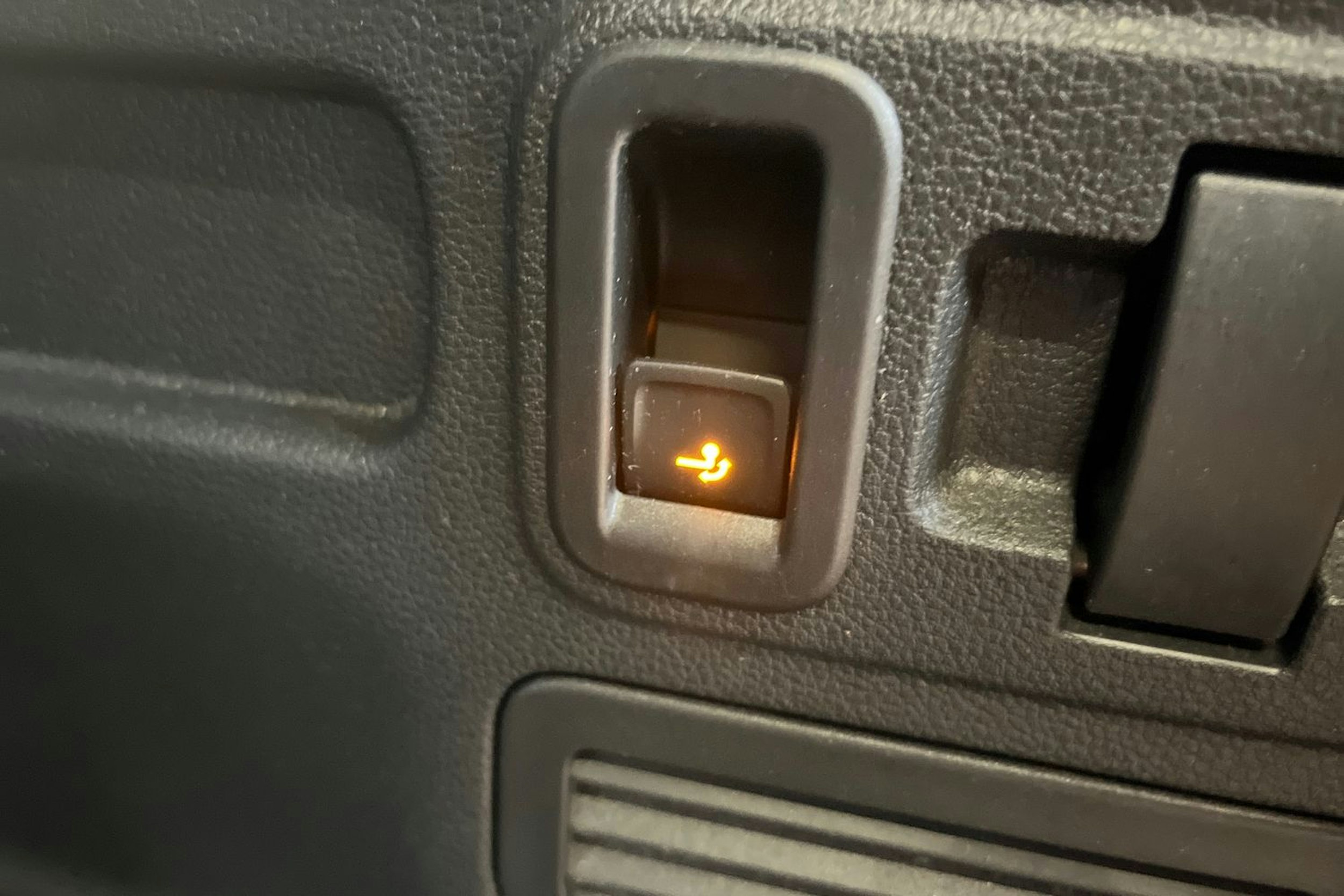 musta Volkswagen Touran 2017 kuva 25.