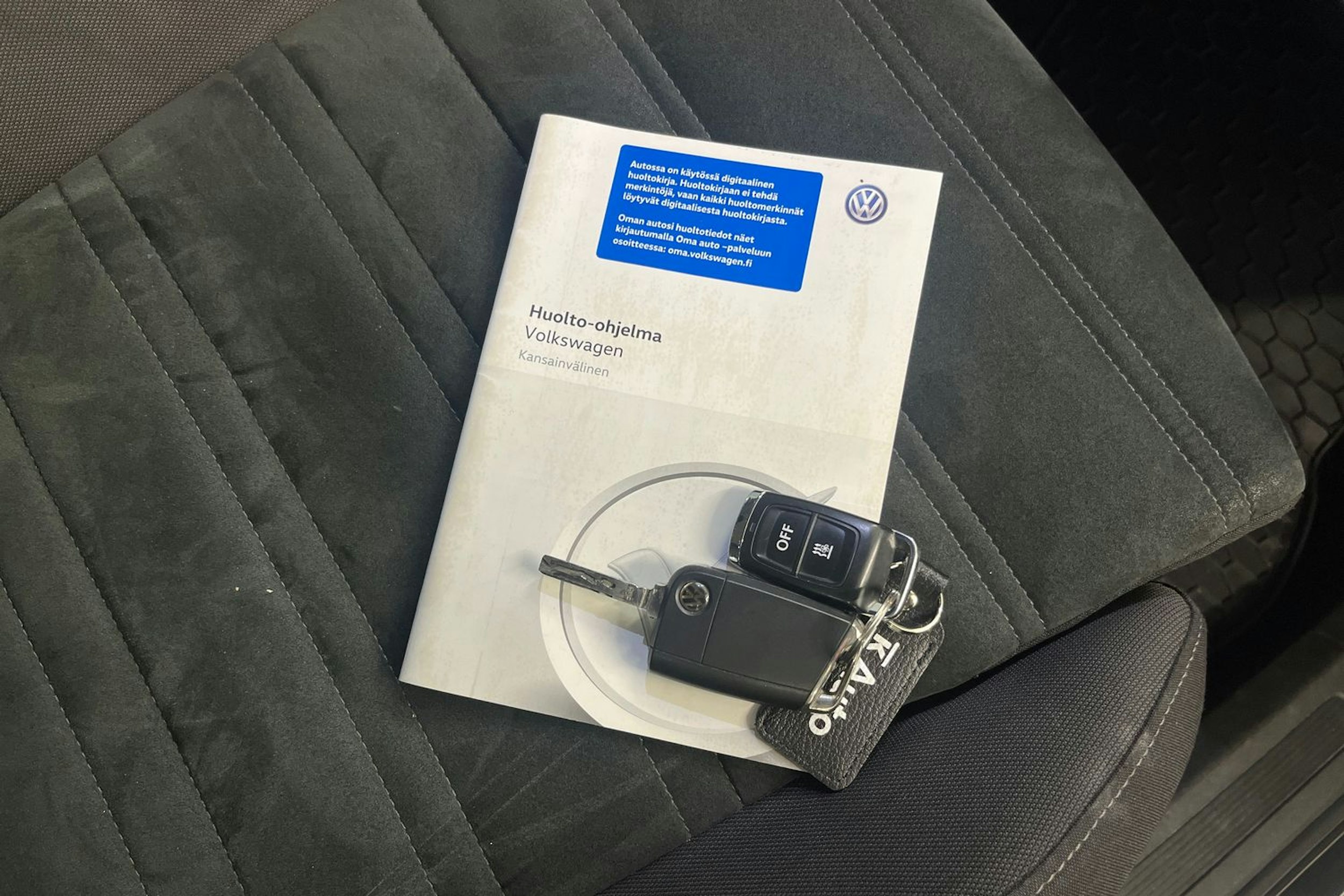 musta Volkswagen Touran 2017 kuva 26.