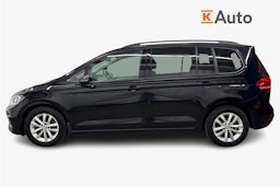 musta Volkswagen Touran 2018 kuva 6.