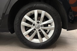 musta Volkswagen Touran 2018 kuva 11.