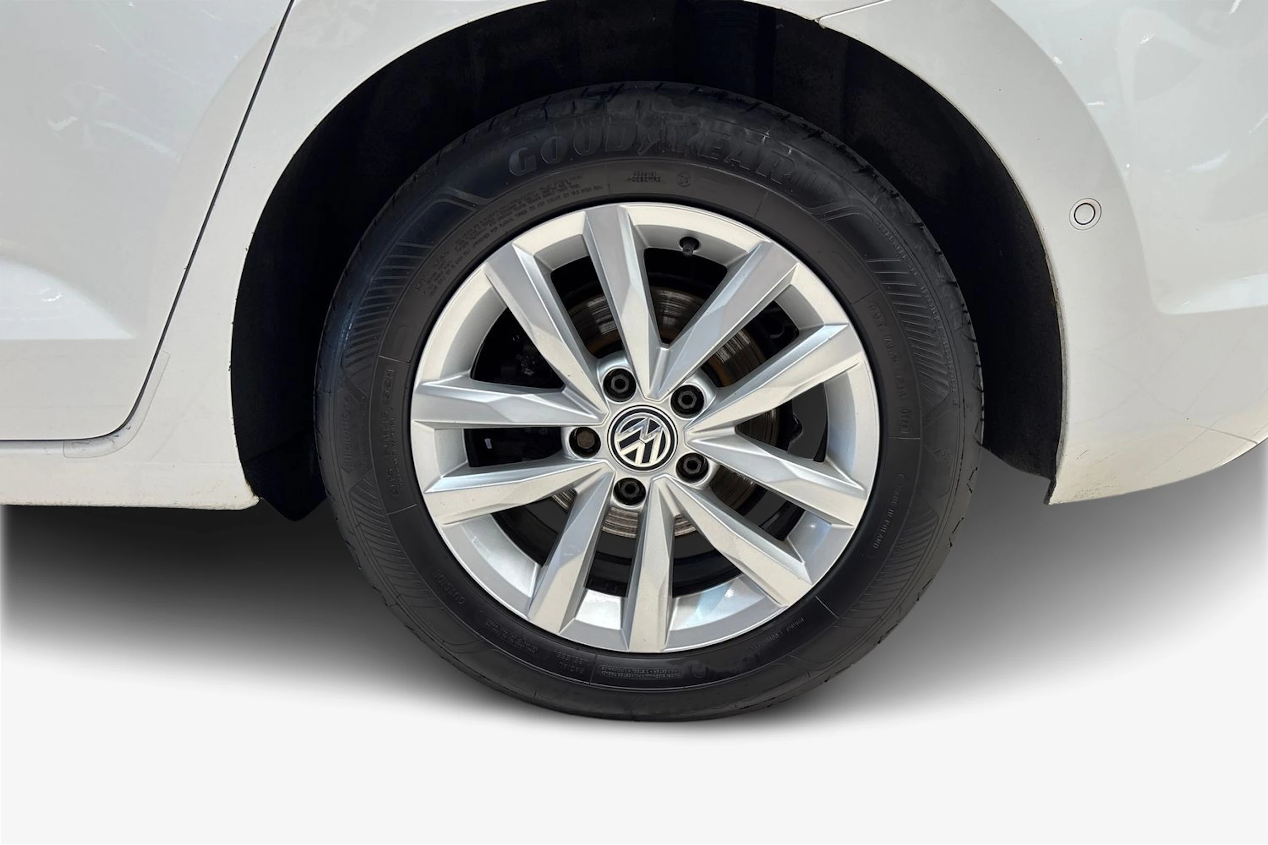 Valkoinen Volkswagen TOURAN 2018 kuva 9.