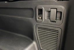 Valkoinen Volkswagen TOURAN 2018 kuva 15.