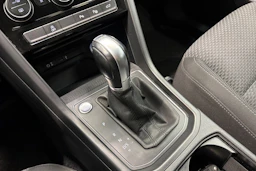 Valkoinen Volkswagen TOURAN 2018 kuva 27.