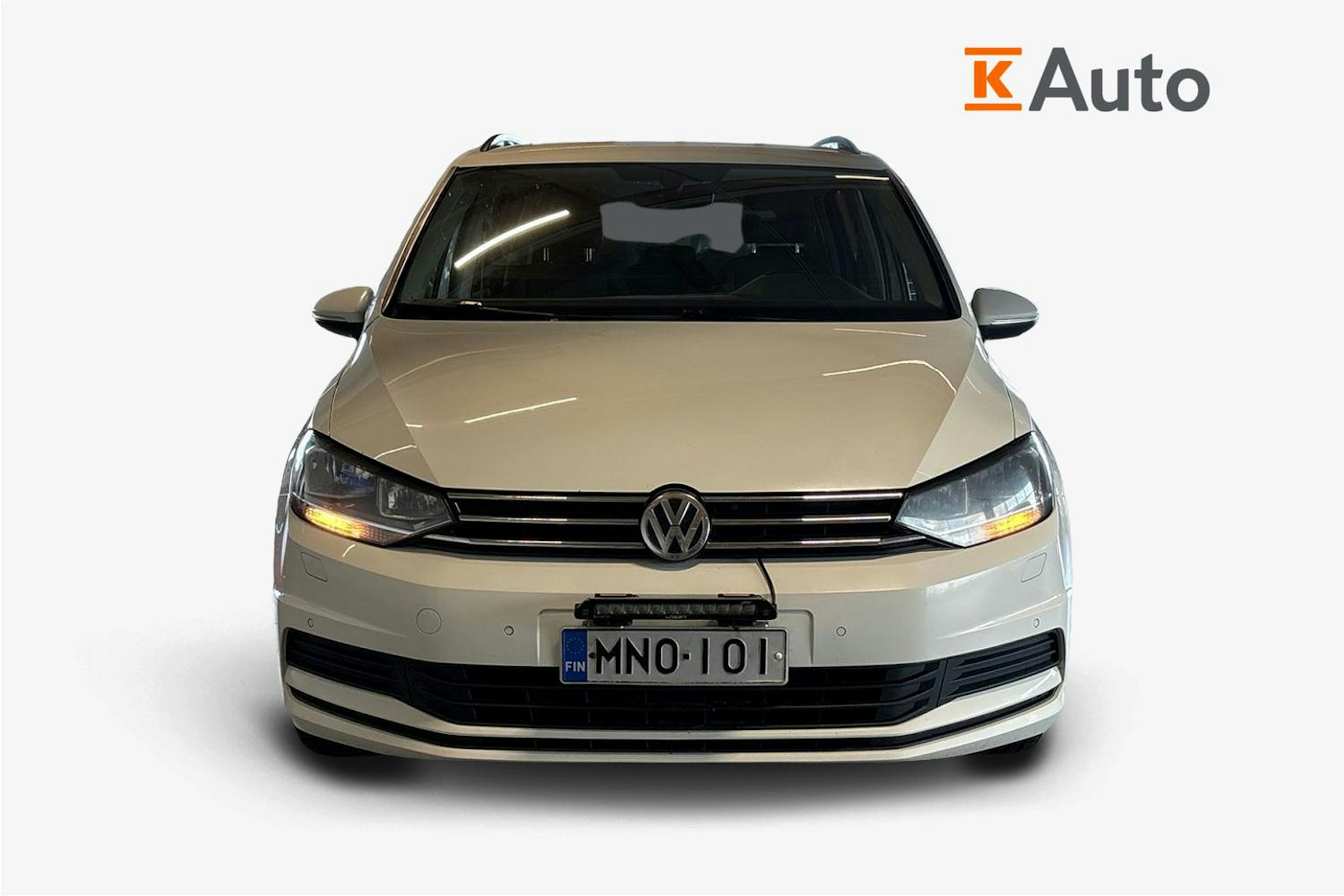 valkoinen Volkswagen Touran 2018 kuva 5.