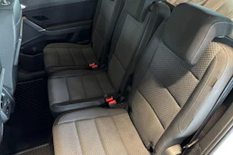 Valkoinen Volkswagen TOURAN 2019 kuva 8.