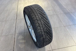 Valkoinen Volkswagen TOURAN 2019 kuva 11.