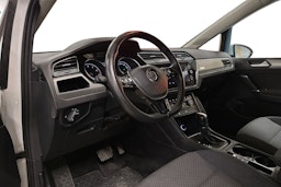 valkoinen Volkswagen Touran 2018 kuva 3.