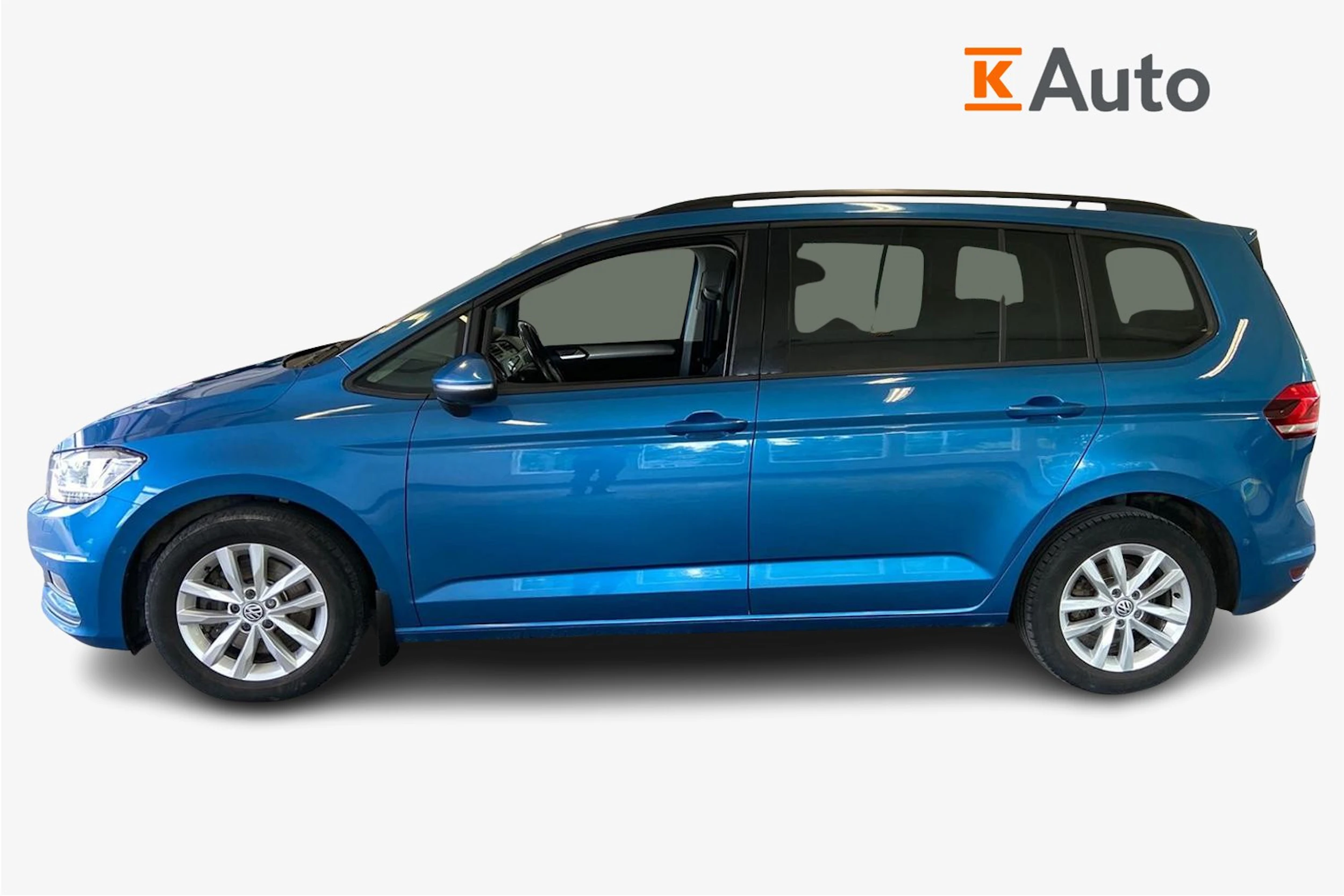 sininen Volkswagen Touran 2018 kuva 5.