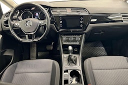 Sininen Volkswagen TOURAN 2018 kuva 9.