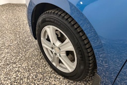 Sininen Volkswagen TOURAN 2018 kuva 13.