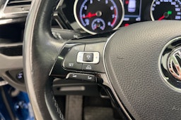 Sininen Volkswagen TOURAN 2018 kuva 20.