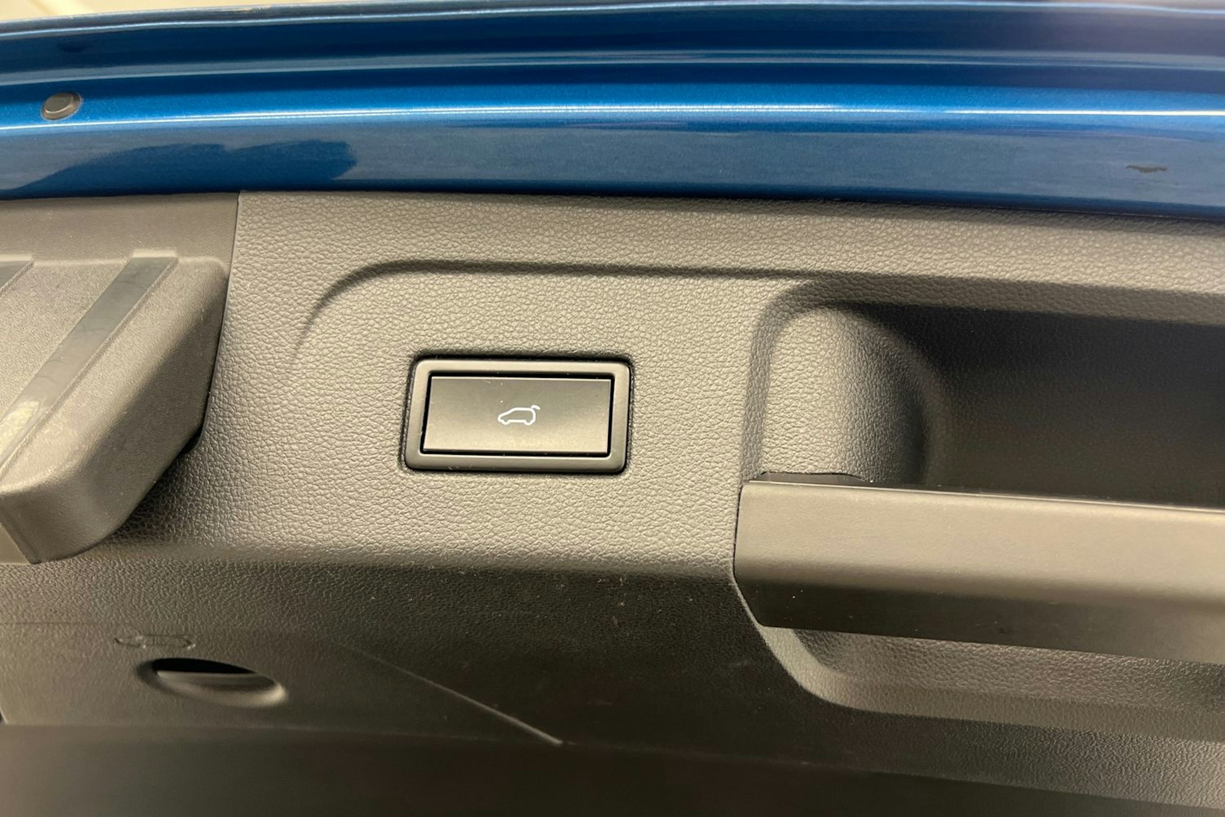 Sininen Volkswagen TOURAN 2018 kuva 33.