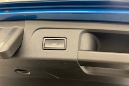 Sininen Volkswagen TOURAN 2018 kuva 33.