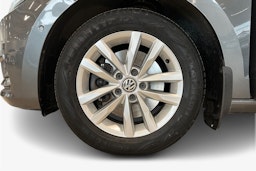 harmaa Volkswagen Touran 2018 kuva 11.