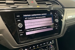 harmaa Volkswagen Touran 2018 kuva 22.