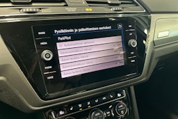 harmaa Volkswagen Touran 2018 kuva 23.