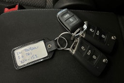 harmaa Volkswagen Touran 2018 kuva 31.